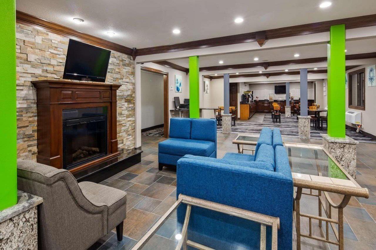 מלון Ramada By Wyndham Cedar Rapids South מראה חיצוני תמונה