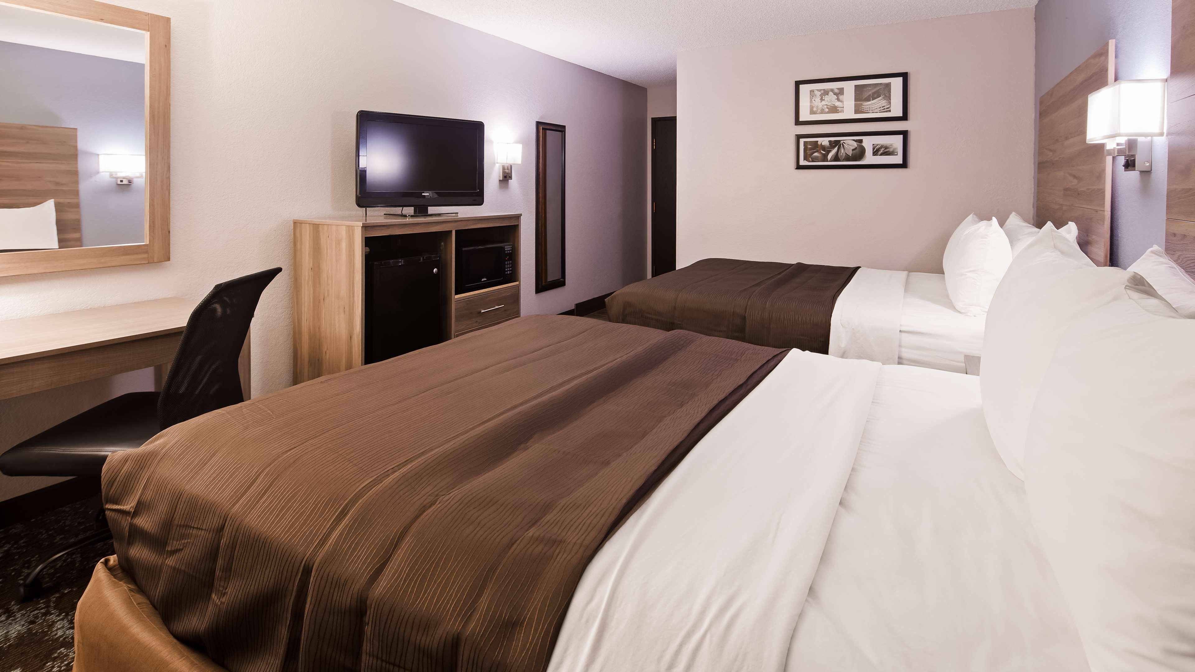 מלון Ramada By Wyndham Cedar Rapids South מראה חיצוני תמונה