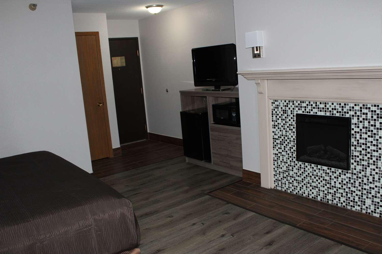 מלון Ramada By Wyndham Cedar Rapids South מראה חיצוני תמונה