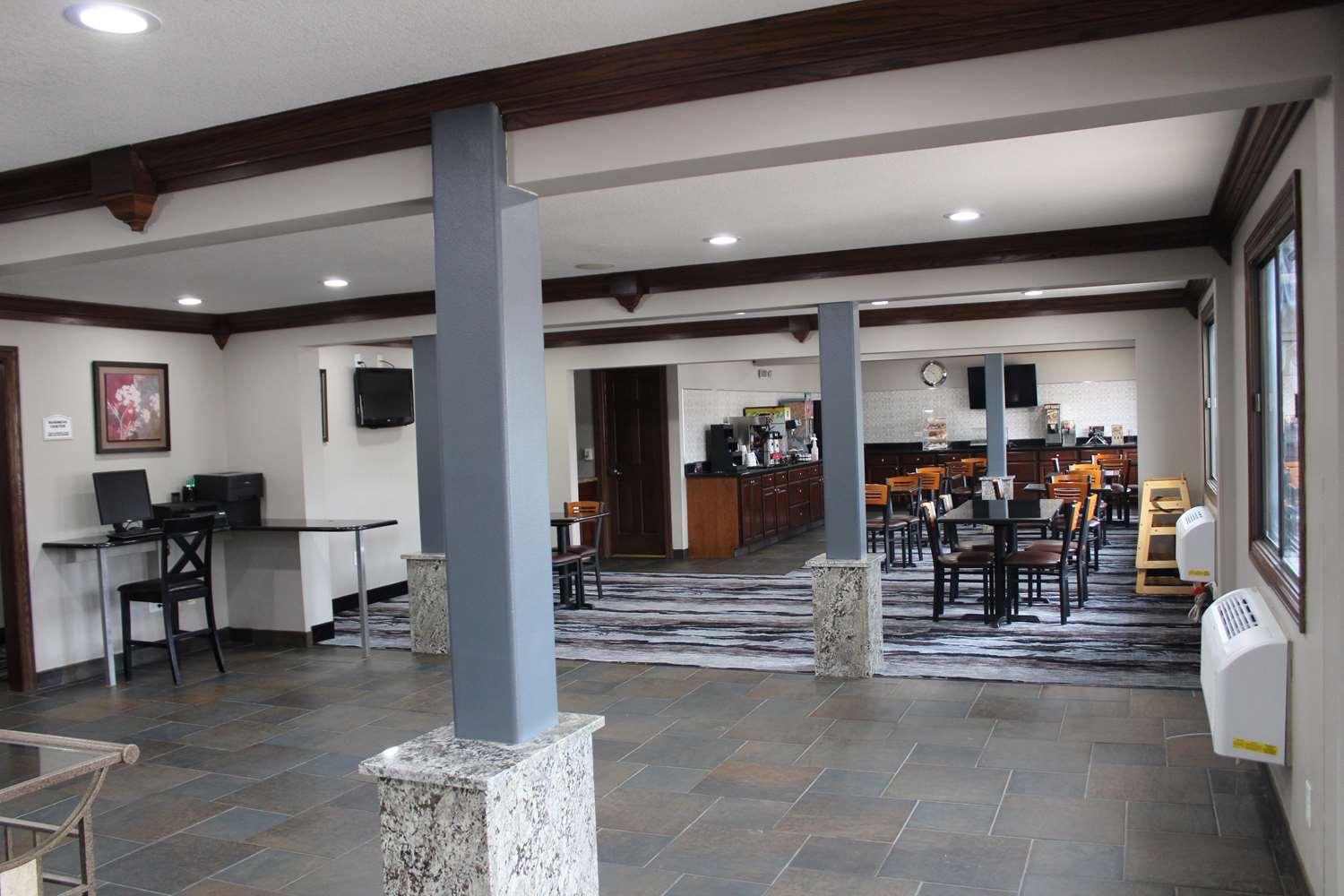 מלון Ramada By Wyndham Cedar Rapids South מראה חיצוני תמונה